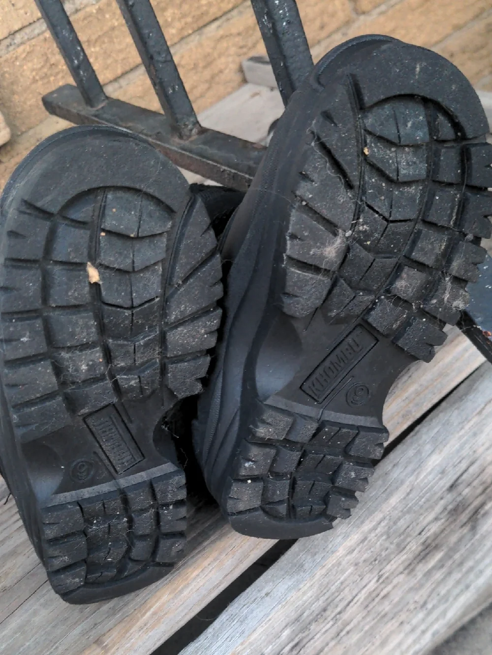 Kids Cold Winter Snow Boots with Hook-and-Loop Velcro Double Two Straps Comfy